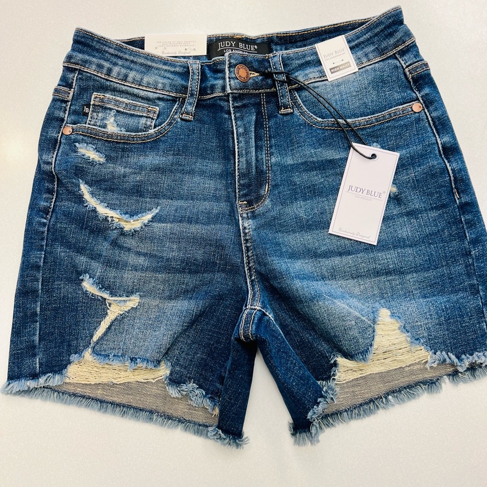 Size small Judy Blue distressed shorts